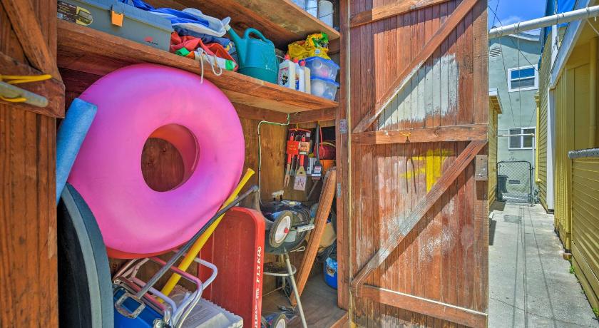 Catalina Island Cottage - Walk to Main St and Beach! photo