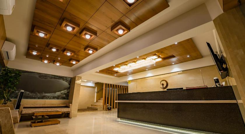 Hotel Pleasant Lake photo