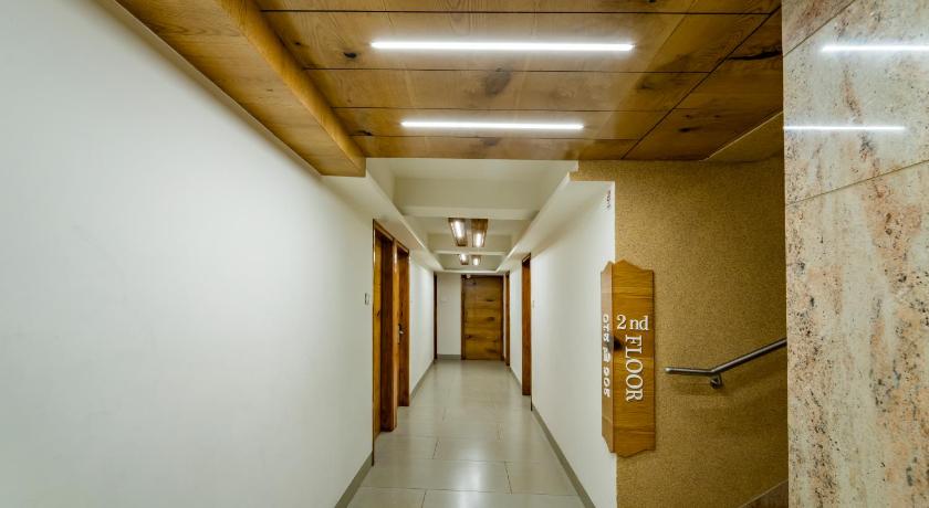 Hotel Pleasant Lake photo