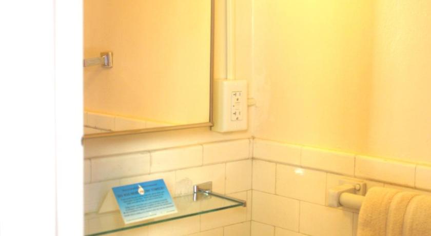 Image of Single Room with Shared Bathroom 2