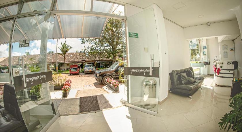 Hotel Llanogrande Airport photo