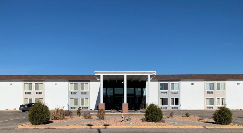 Scottsbluff Inn photo