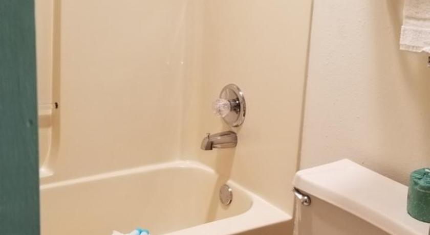The Parkwood Inn & Suites photo