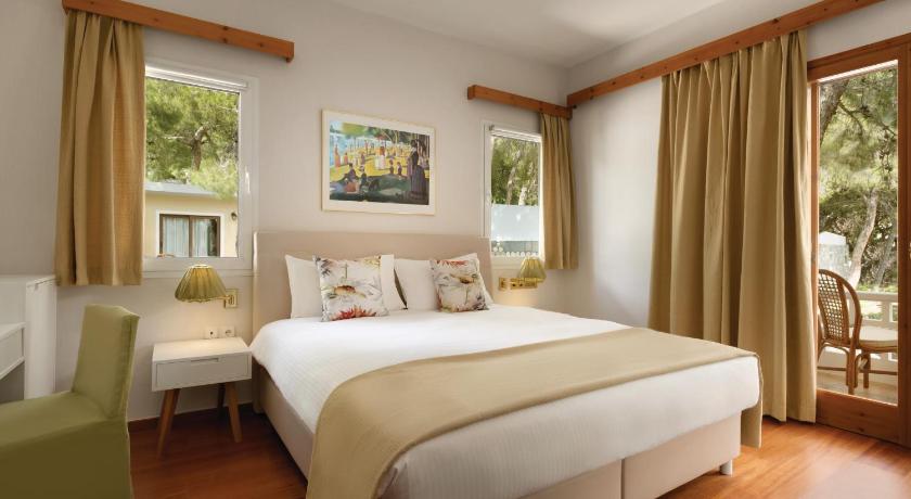 Wyndham Loutraki Poseidon Resort