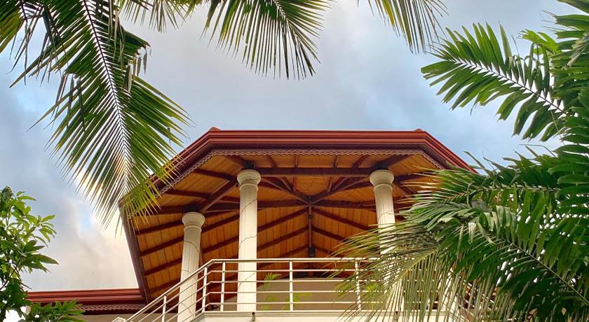 Helianto Social Villa — Hotel in Bentota