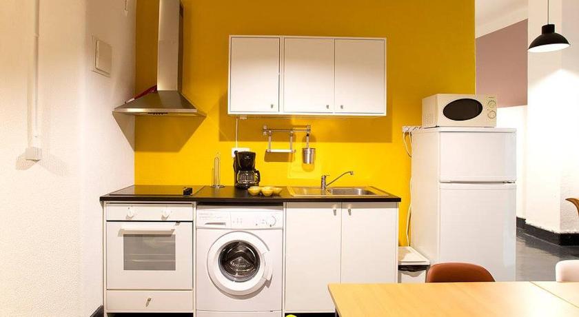 Renewed Apartment in Alfama (near the Cathedral) photo