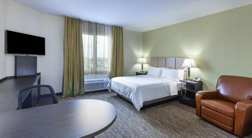 Candlewood Suites Houston - Spring