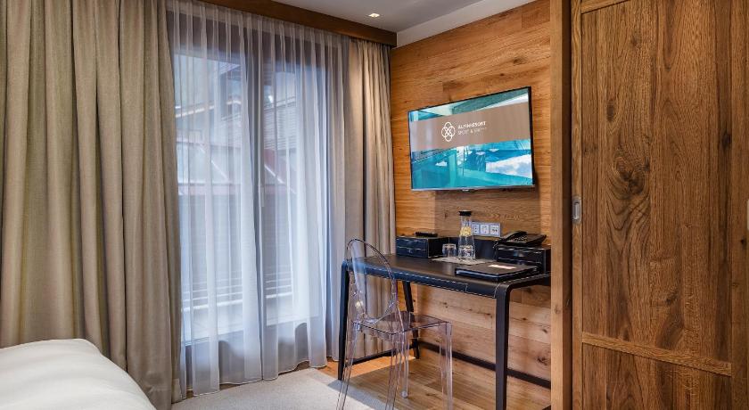 Image of Deluxe Single Room 2