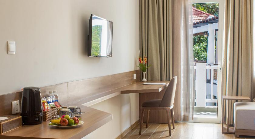 Image of Premium wooden twin room 8