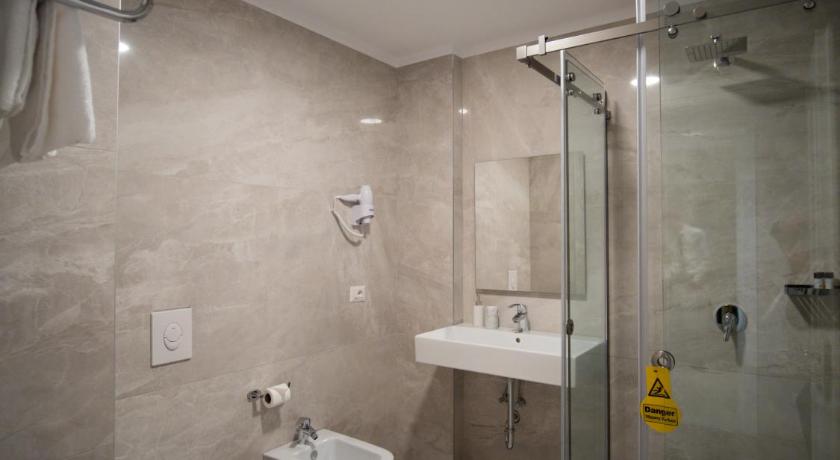 Light Hotel photo