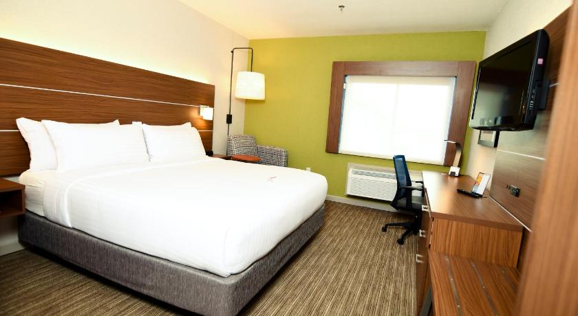 Holiday Inn Express Hotel & Suites Port Clinton-Catawba Island