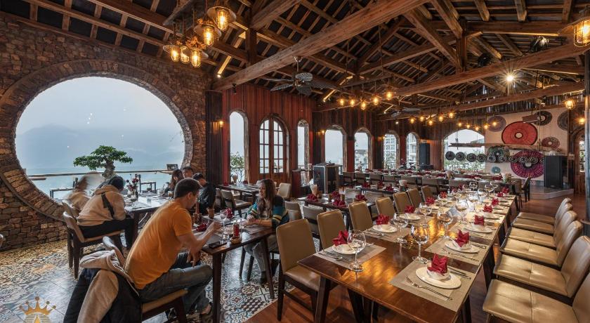 サパ Chau Long Sapa II Hotel 4つ星 ホテル レストラン
