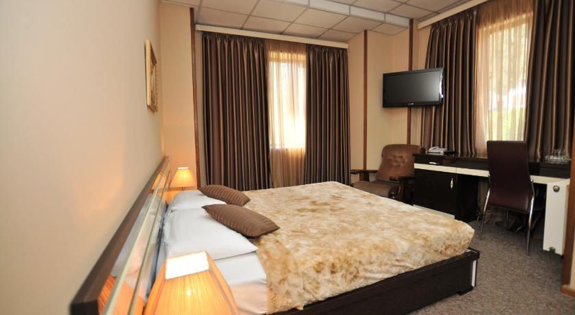 Hotel Diplomat Tbilisi photo