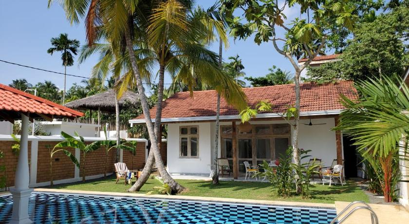 The Rock Villas — Hotel in Unawatuna