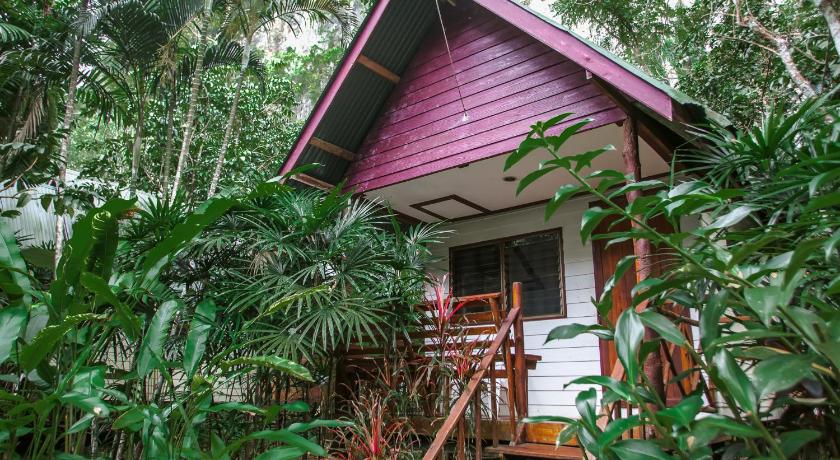 Image of Bungalow with Fan 9