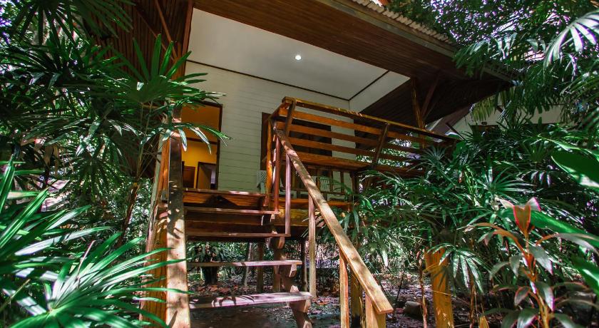 Image of Superior Bungalow 9