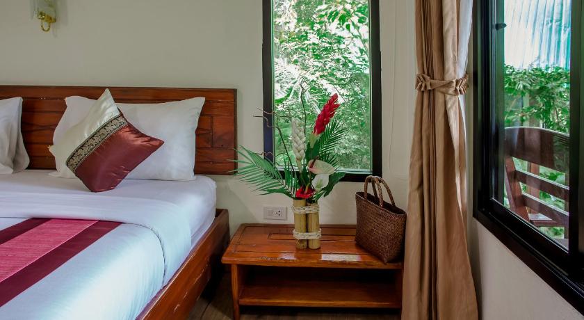 Image of Pool View Bungalow 10