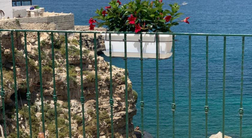 POSEA - Polignano Sea Suites — Hotel in Polignano a Mare