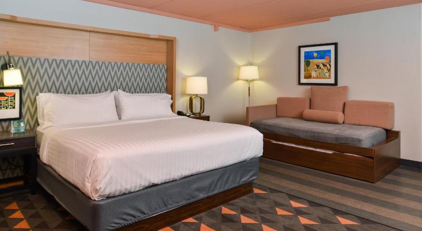 Holiday Inn Auburn-Finger Lakes Region