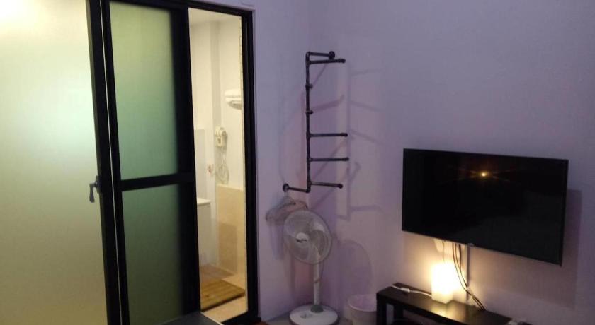 Image of Single Room with Shower 6