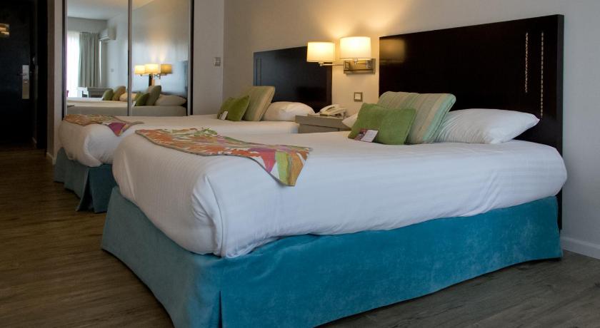 Image of Standard Twin Room with Garden View 5