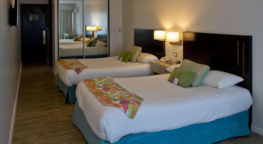 Image of Standard Twin Room with Garden View 7