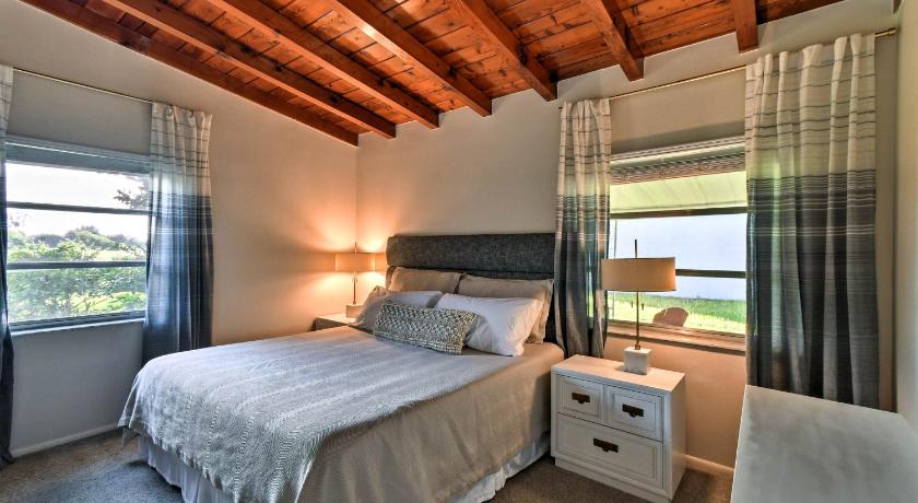 Mid-Century Modern Home 1 Mi to Nokomis Beach photo