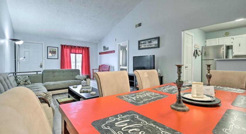 Mount Pocono Condo with Balcony - Near Mt Airy Casino photo
