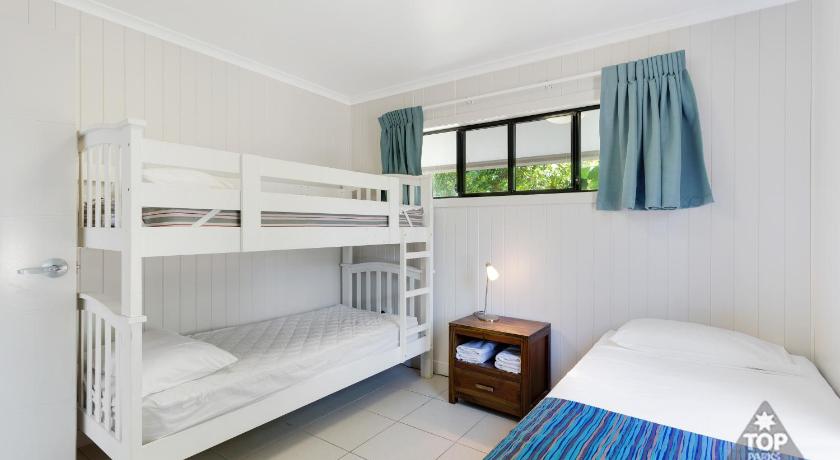 Cardwell Beachcomber Motel & Tourist Park photo