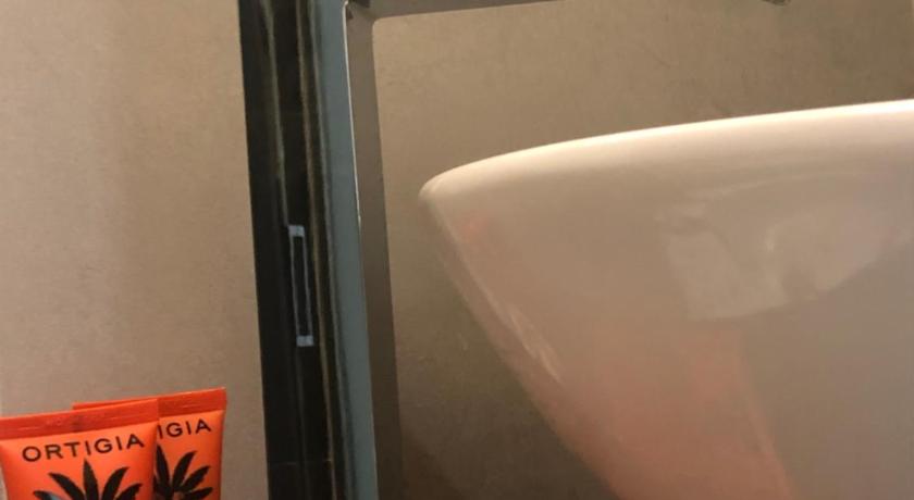 ローマ Room 76 4つ星 ホテル レストラン