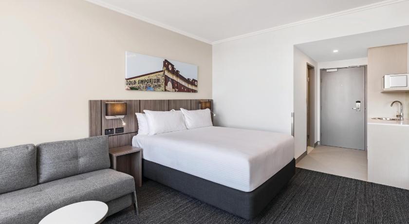 Travelodge Hotel Bankstown Sydney