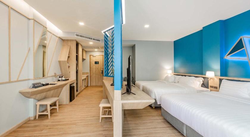 Image of Deluxe Quad Room 5