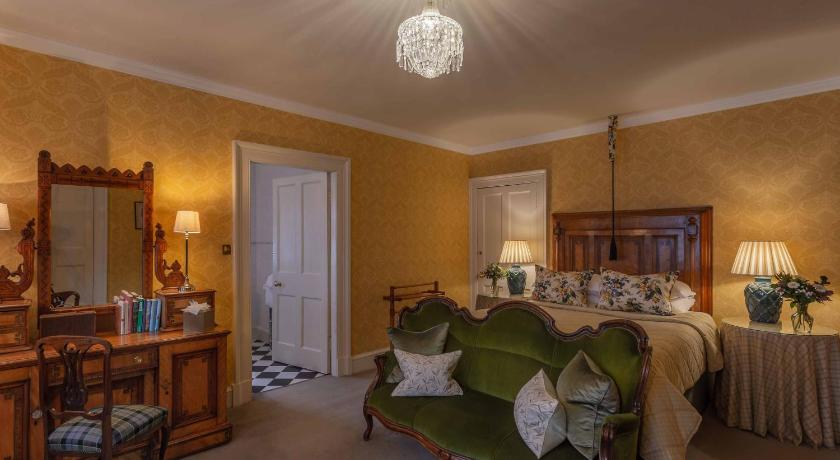 Glenapp Castle photo