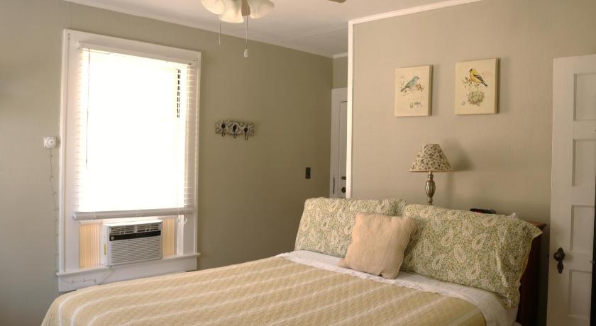 Echo Mountain Inn photo