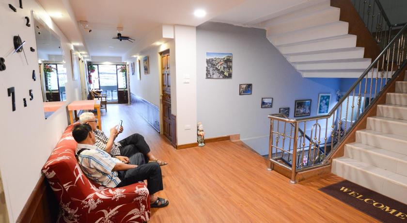 Thaiphiphat house photo