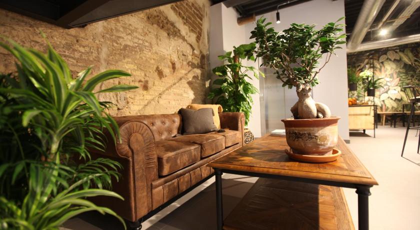 AZ The Botanic Hostel — Hotel in Zaragoza