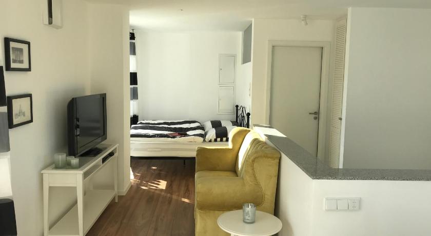 Book Attika Ferienwohnung In Freiburg Gundelfingen Mit Grosser Dachterrasse In Germany 21 Promos