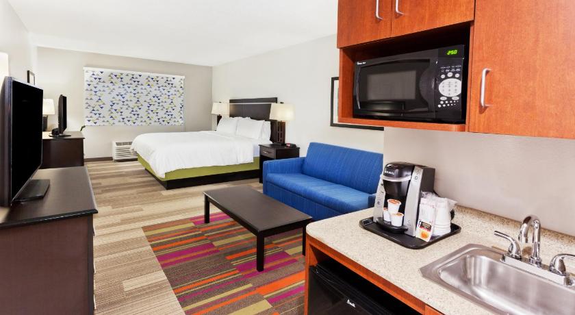 Holiday Inn Express Hotel & Suites Montgomery Boyd-Cooper Parkway