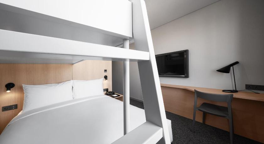 Image of Family Room 3
