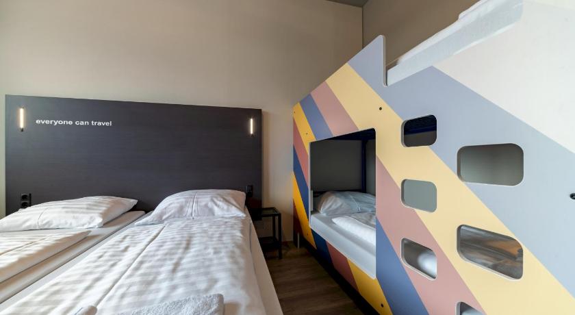 Image of Quadruple Room 4