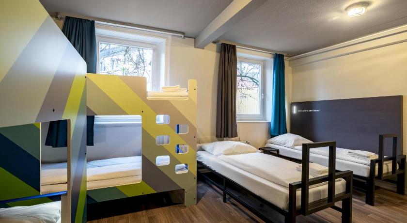 Image of 6-Bed Room 8