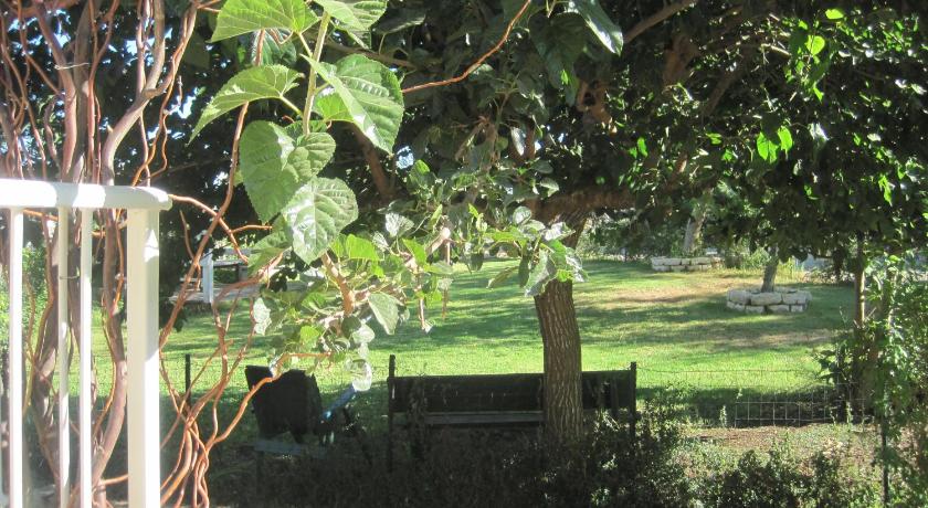 The House By The Mulberry Tree — Hotel in Neve Ilan
