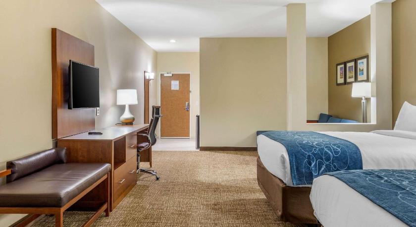 Comfort Suites Greensboro Airport