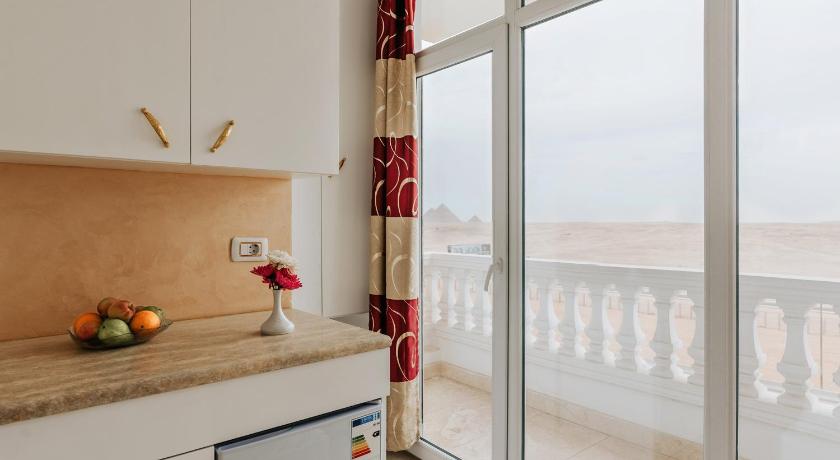 Image of Single Room with Pyramids View 1