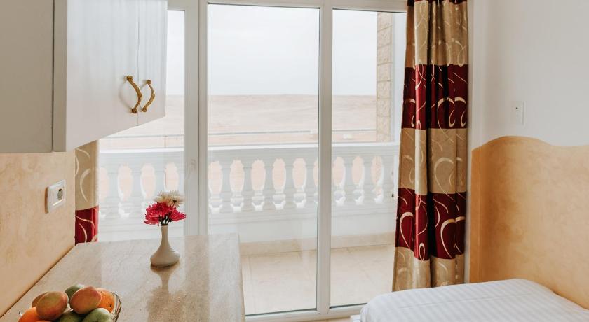Image of Single Room with Pyramids View 0