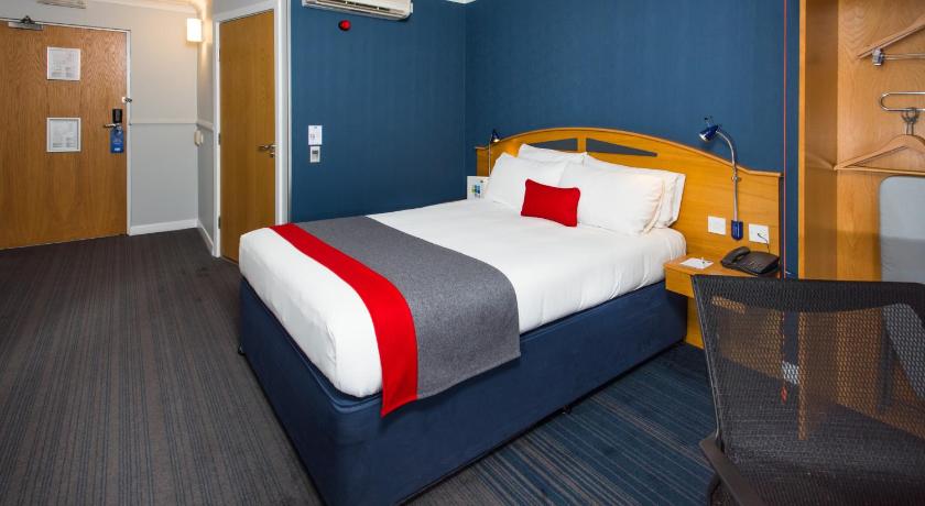 Holiday Inn Express East Midlands Airport