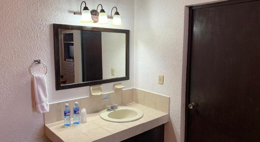 Hotel Los Arcos photo