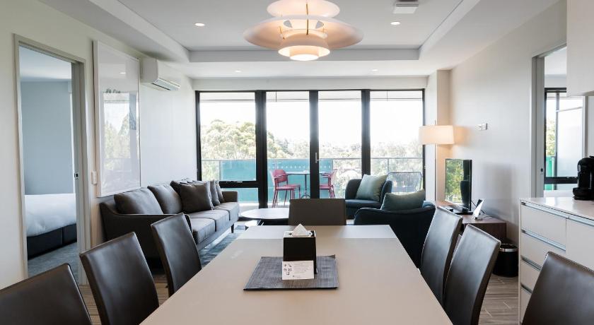 Image of 2-Bedroom Wilkinson Suite with Study Room 4