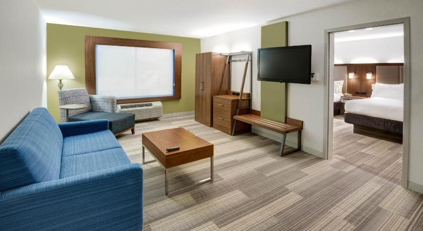 Holiday Inn Express Woodbridge