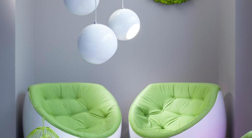 ibis Styles Montbéliard Centre Velotte photo